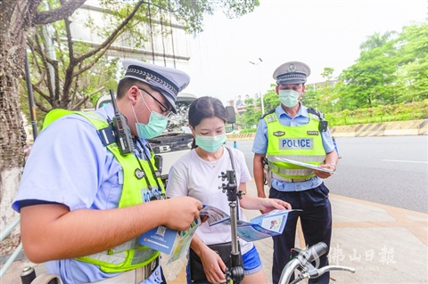 南海交警开展交通安全综合整治行动
